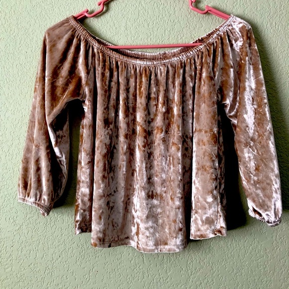 Hollister top - Picture 1 of 2